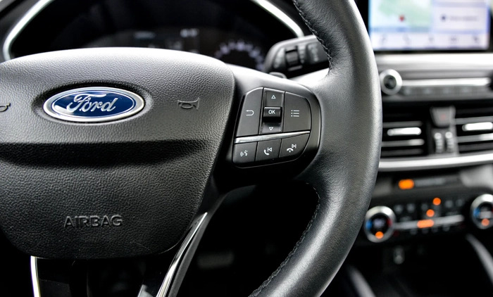 Ford Focus cena 63990 przebieg: 143600, rok produkcji 2019 z Cedynia małe 466
